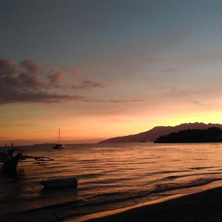 Mango'S Beachfront Resort Olongapo Eksteriør bilde