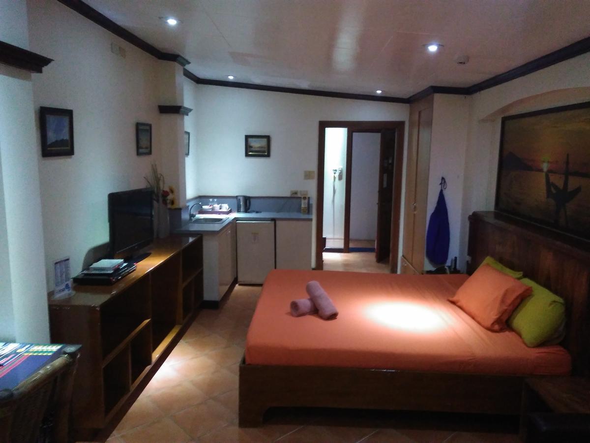 Mango'S Beachfront Resort Olongapo Eksteriør bilde
